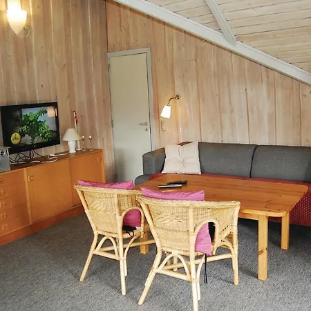 Holiday home Holiday 19 *