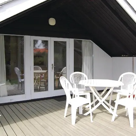 Holiday home Holiday 19 *